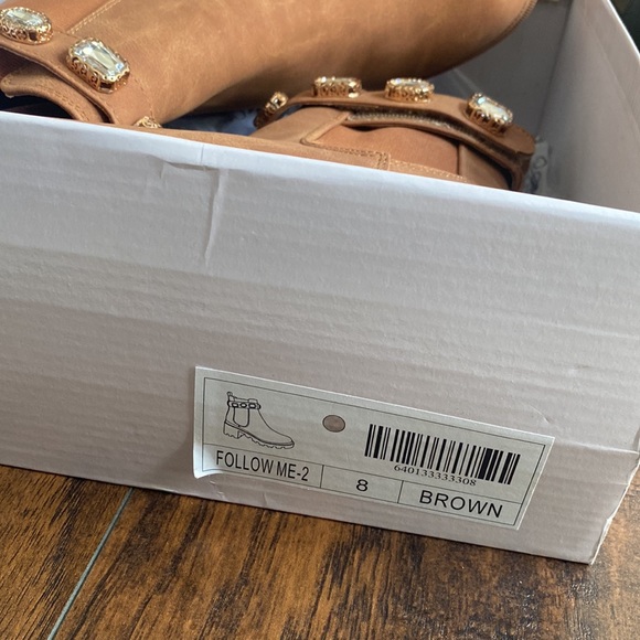 Follow Me Boots - Picture 5 of 6